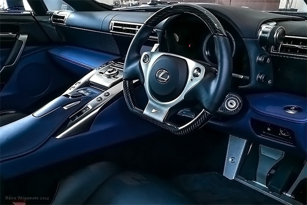 photo by AKIRA MIYAMOTO